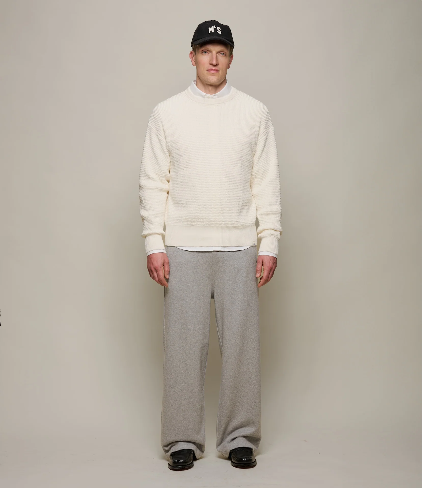 Sturdy Cotton-Cashmere Waffle Structured Sweater - Image 4