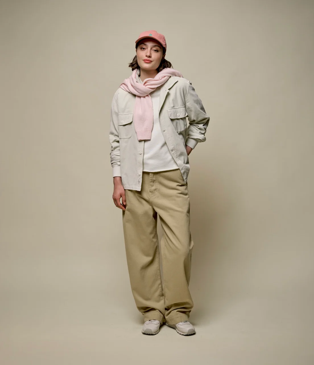 Retro Fleece Sweatshirt With Open Edge On Hem - Image 4